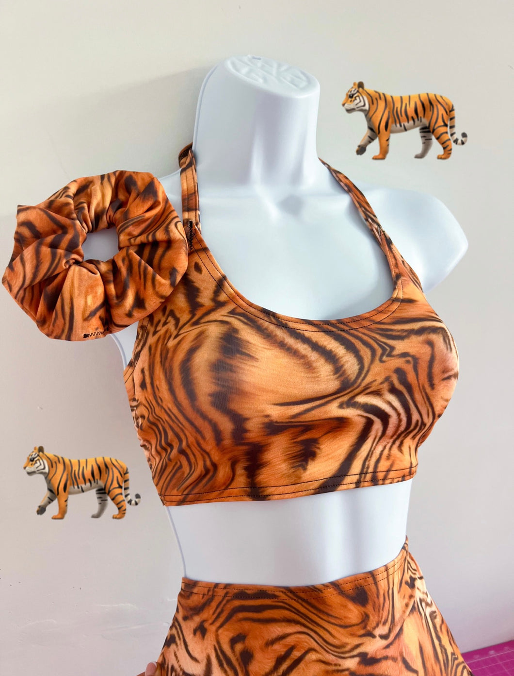 Twisted Tiger Low Scoop Cami & Scrunchie UK S (8-10) SALE